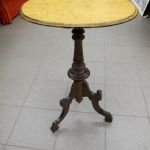 647 8161 PEDESTAL TABLE